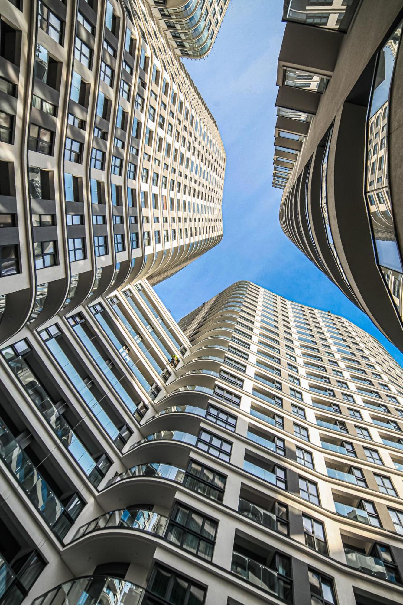 Big City Life Apartments - Bliska Wola Tower A Warszawa Exteriör bild